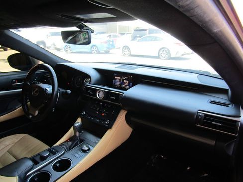 Used 2017 Lexus RC 200t F Sport RWD image 11