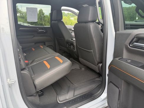 Certified 2024 GMC Sierra 1500 AT4 w/ Technology Package AWD/4WD image 27