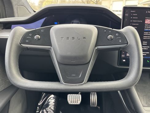 Used 2022 Tesla Model X Plaid AWD/4WD image 24