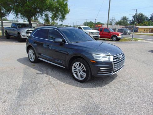 Used 2018 Audi Q5 Prestige w/ Prestige Package AWD/4WD image 2