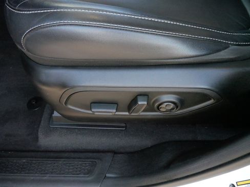 Used 2022 Jeep Grand Cherokee L Limited w/ MOPAR Finishing Package image 20