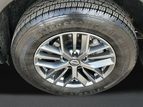 Used 2023 Nissan Rogue S image 9