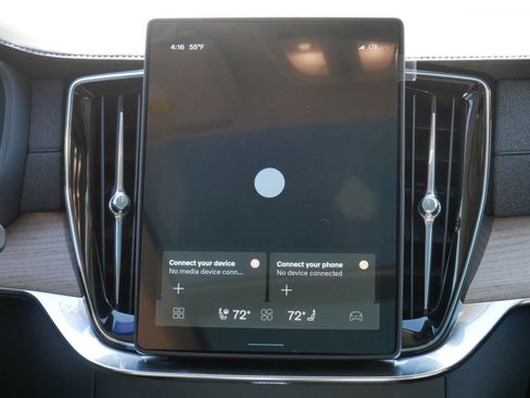 New 2025 Volvo XC90 T8 Plus w/ Protection Package Premier image 8