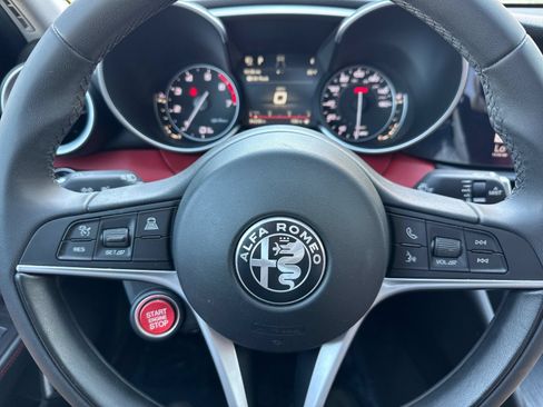Used 2019 Alfa Romeo Giulia RWD image 22