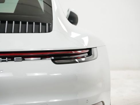 Used 2020 Porsche 911 Carrera 4S AWD/4WD image 12