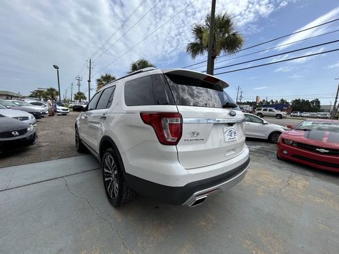 Used 2016 Ford Explorer Platinum AWD/4WD image 3