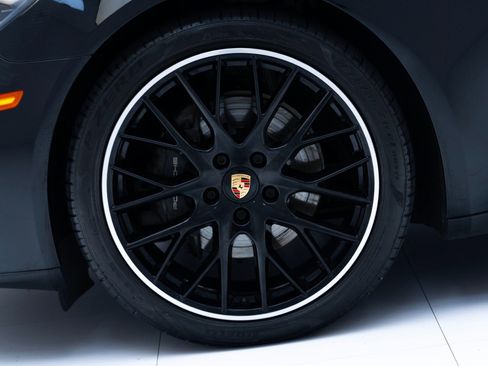 Used 2022 Porsche Panamera Platinum Edition image 12