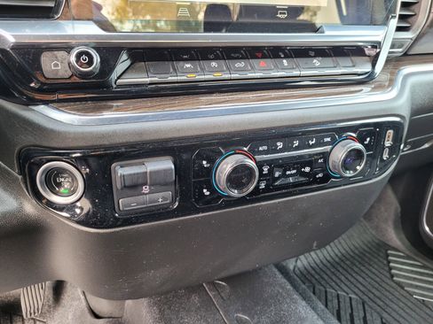 Used 2024 Chevrolet Silverado 1500 RST w/ Z71 Off-Road Package image 19