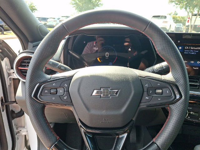 Used 2025 Chevrolet Trax RS w/ Driver Confidence Package FWD image 18