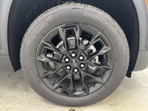 New 2026 Chevrolet Traverse LT w/ Midnight/Sport Edition FWD image 32