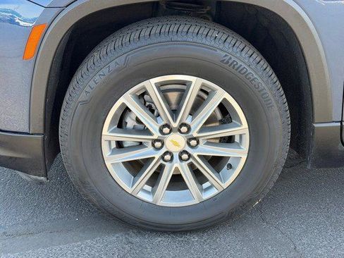 Used 2023 Chevrolet Traverse LT image 10