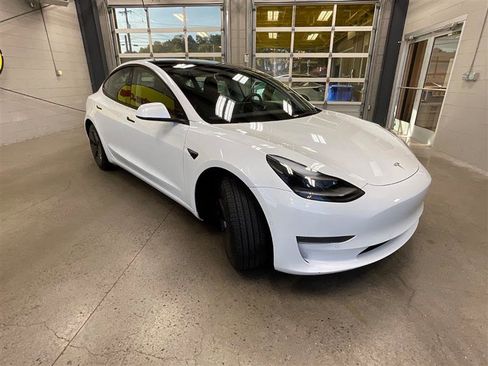 Used 2022 Tesla Model 3 Long Range image 7