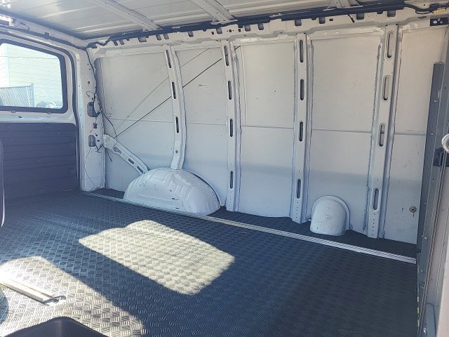 Used 2019 Chevrolet Express 2500 w/ Driver Convenience Package RWD image 9