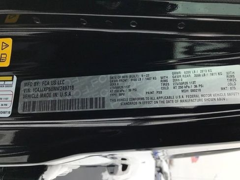 Used 2022 Jeep Wrangler Unlimited Sahara image 26