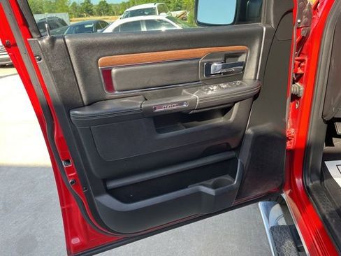 Used 2016 RAM 1500 Laramie AWD/4WD image 12