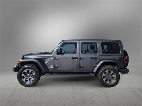 Used 2019 Jeep Wrangler Unlimited Sahara image 5