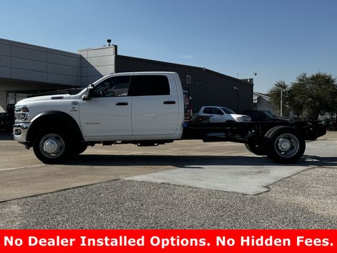New 2026 RAM 4500 4x4 Crew Cab DRW image 7
