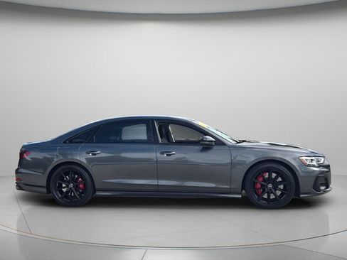 Used 2023 Audi S8 w/ S8 Comfort Plus Package AWD/4WD image 4