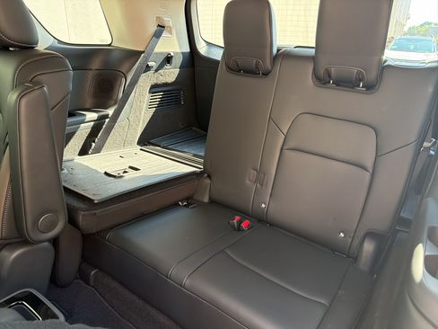 Used 2026 Nissan Pathfinder Platinum AWD/4WD image 19
