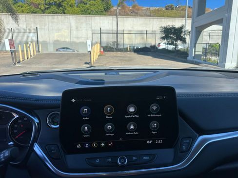 Used 2025 Chevrolet Blazer LT image 18