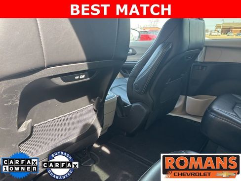 Used 2024 Chrysler Pacifica Touring-L image 22