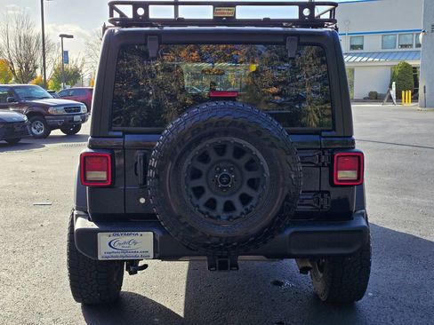 Used 2019 Jeep Wrangler Unlimited Sport S image 27