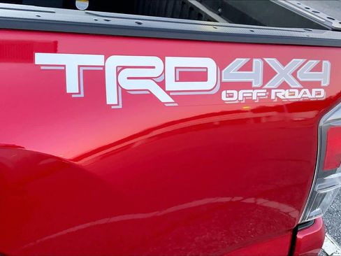 Used 2021 Toyota Tacoma TRD Off-Road image 29