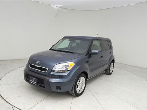 Used 2011 Kia Soul + w/ Audio Pkg image 1