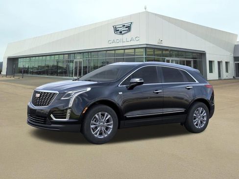 New 2026 Cadillac XT5 Luxury image 2