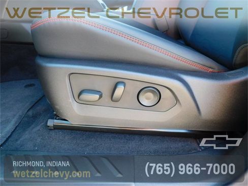 New 2025 Chevrolet Colorado Z71 w/ Midnight Edition image 18