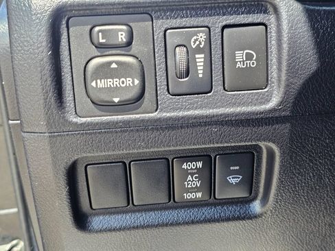 Certified 2022 Toyota 4Runner SR5 Premium w/ Moonroof Package AWD/4WD image 33