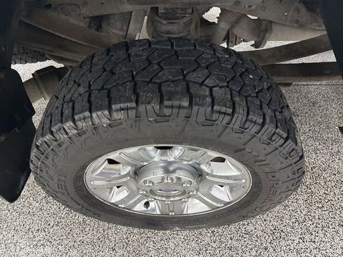 Used 2016 Ford F350 Lariat w/ Lariat Ultimate Package image 28