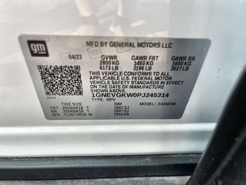 Used 2023 Chevrolet Traverse LT AWD/4WD image 32