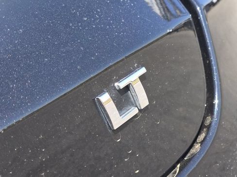 Used 2025 Chevrolet Trax LT FWD image 11