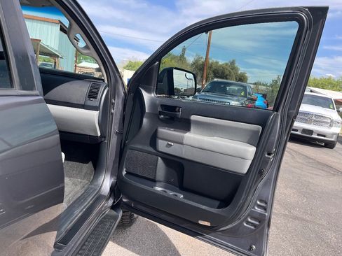 Used 2014 Toyota Sequoia SR5 image 42