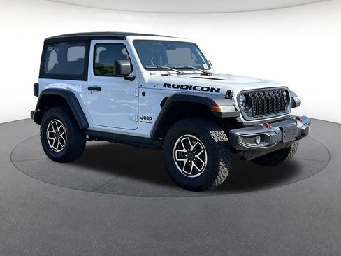 Used 2025 Jeep Wrangler Rubicon w/ Convenience Group AWD/4WD image 8