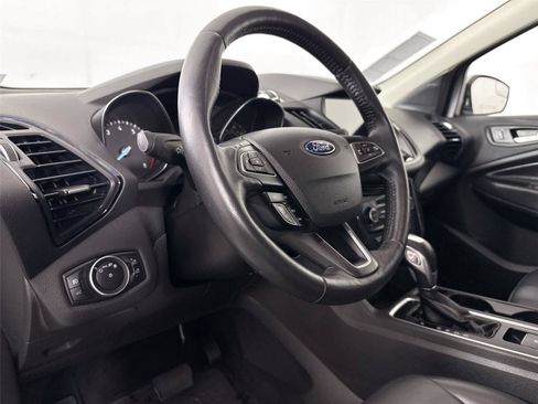Used 2019 Ford Escape Titanium FWD image 4