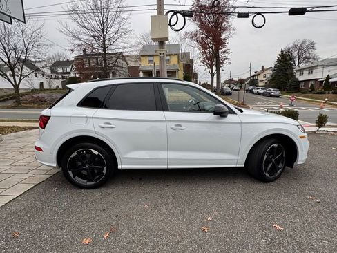 Used 2019 Audi SQ5 Prestige image 9