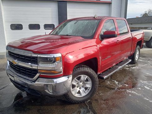 Used 2018 Chevrolet Silverado 1500 LT w/ All Star Edition image 2