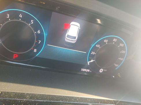 Used 2024 Volkswagen Atlas Cross Sport SE image 6