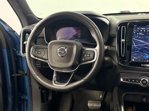 Used 2023 Volvo XC40 Recharge Plus image 15