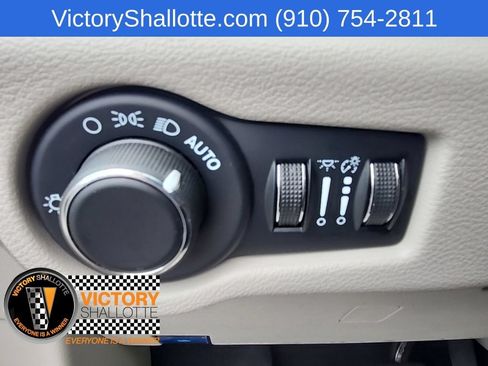 Certified 2023 Chrysler Voyager LX FWD image 13