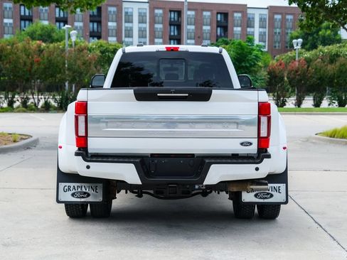 Used 2022 Ford F450 Platinum w/ FX4 Off-Road Package AWD/4WD image 17