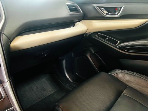 Used 2019 Subaru Ascent Limited w/ Popular Package #4 image 19