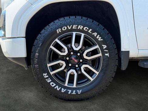 Used 2020 GMC Sierra 1500 AT4 w/ AT4 Premium Package AWD/4WD image 4