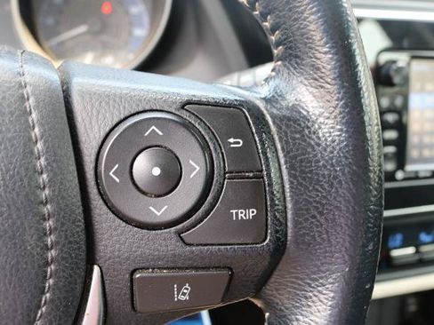 Used 2018 Toyota Corolla iM FWD image 10