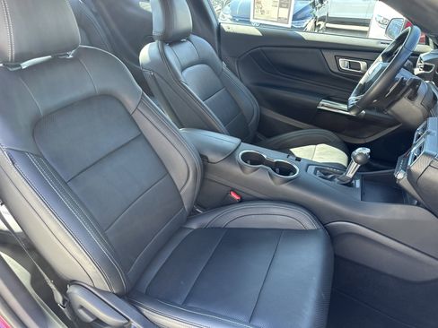 Used 2025 Ford Mustang GT Premium RWD image 13