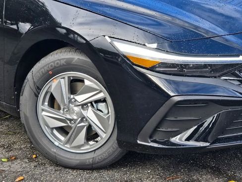 New 2026 Hyundai Elantra SE w/ Cargo Package FWD image 9