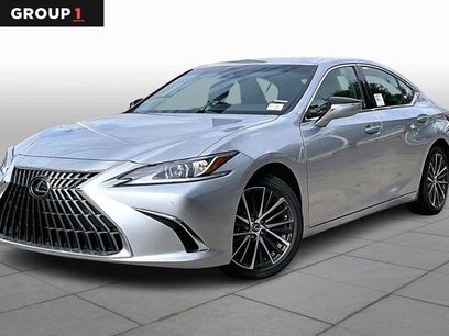 New 2025 Lexus ES 350 w/ Premium Package