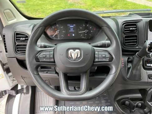 Used 2025 RAM ProMaster 2500 w/ Convenience Group FWD image 18